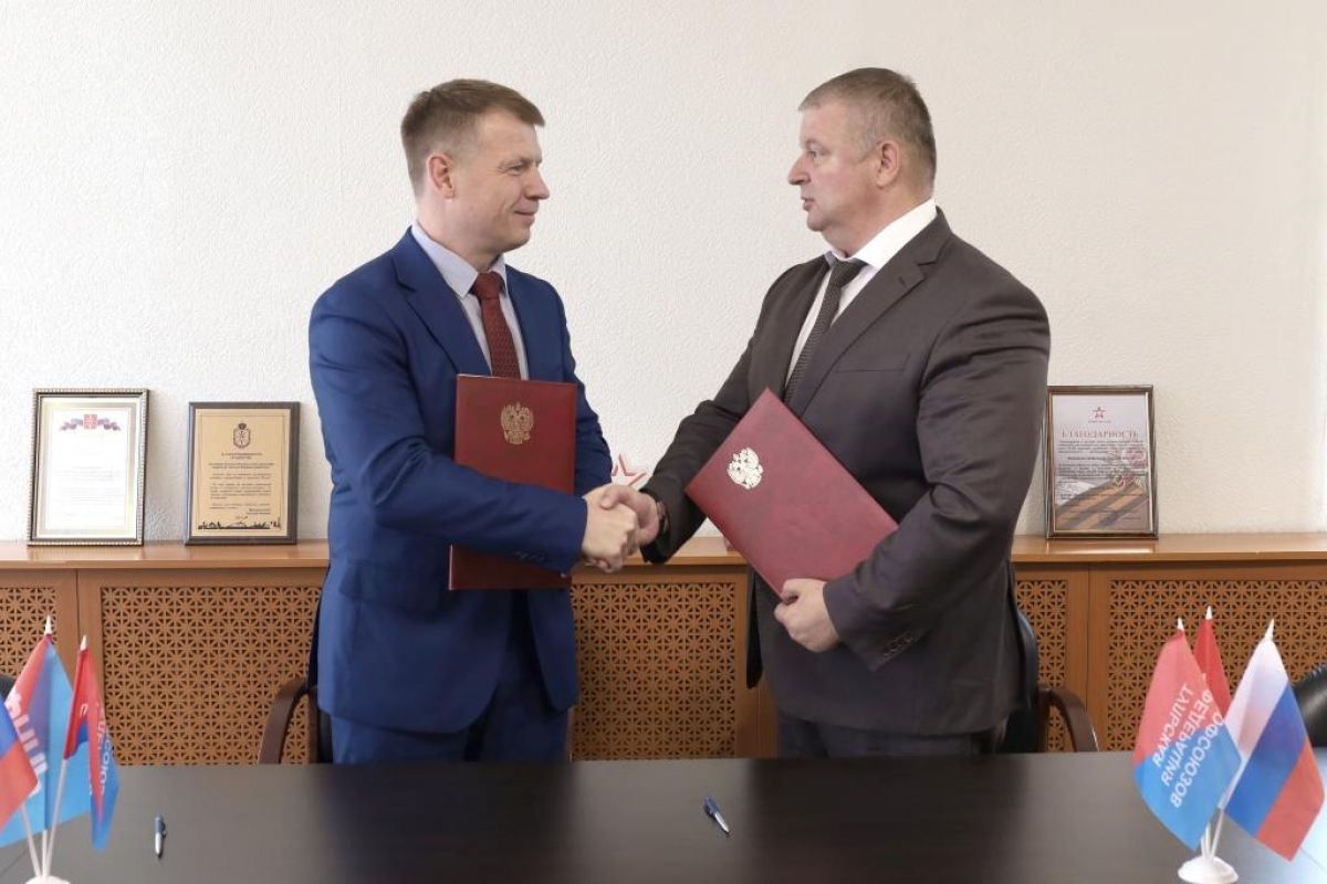 Уполномоченный по правам человека в Тульской области и председатель Тульской Федерации профсоюзов подписали соглашение о сотрудничестве Уполномоченный по правам человека в Тульской области и председатель Тульской Федерации профсоюзов подписали соглашение о сотрудничестве