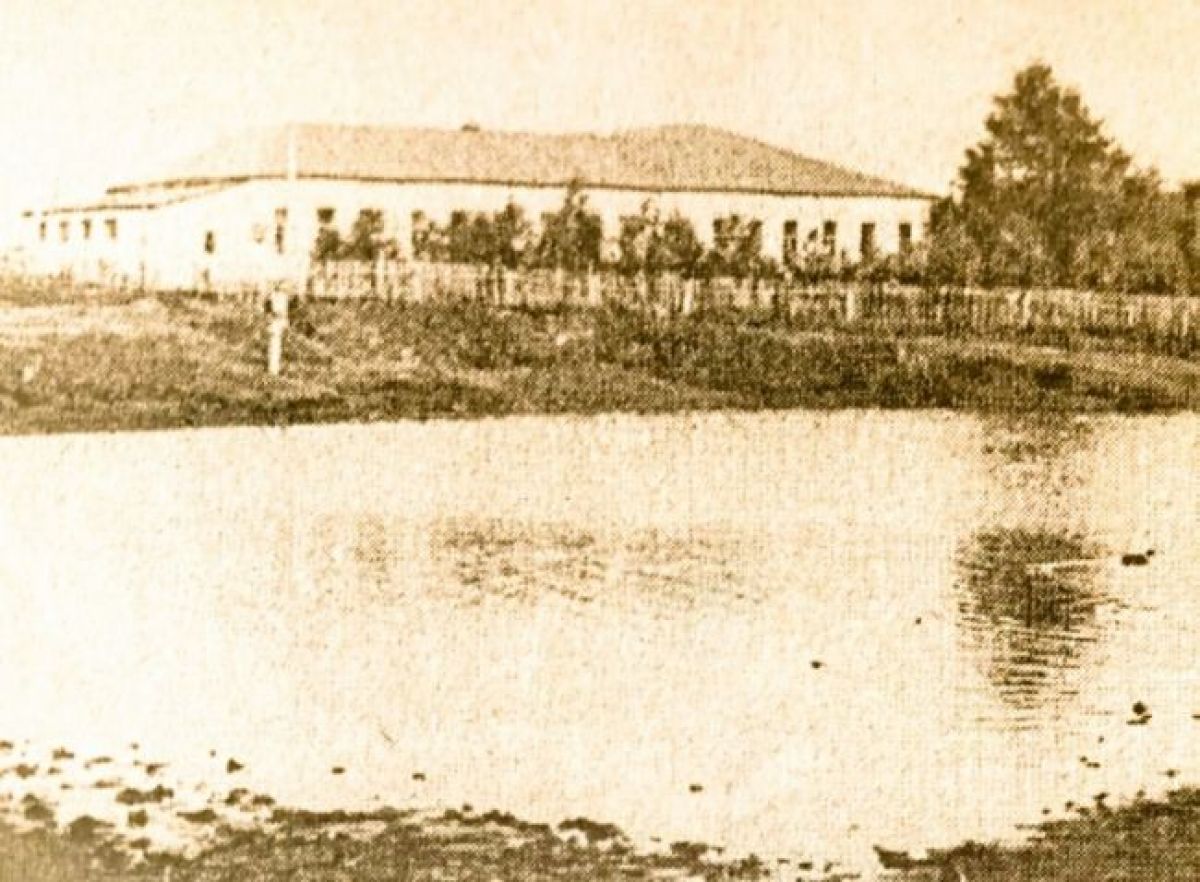 В 1937 году в Тепло-Огаревском районе было 68 школ В 1937 году в Тепло-Огаревском районе было 68 школ