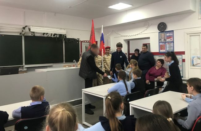 Алексеевскую школу посетил ее выпускник - участник СВО