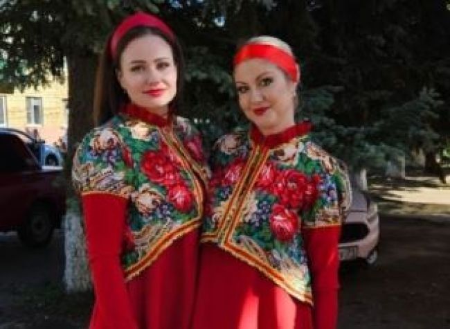 Теплинские артистки украсили традиционный праздник плавчан