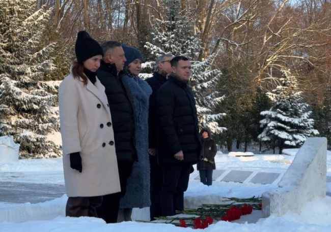 С честью и мужеством исполняют воинский долг