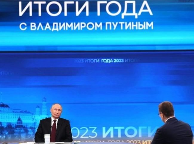 Владимир Путин: Добровольцы и военнослужащие будут получать одинаковую поддержку
