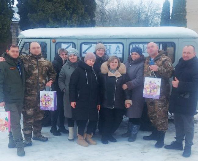 Бойцы СВО перед отправкой на боевые позиции встретились с жителями поселка Молчаново