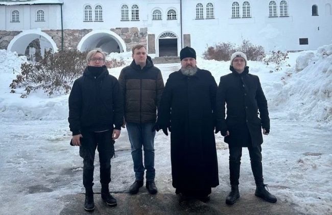 Соловецкий монастырь покорил семью Сальниковых