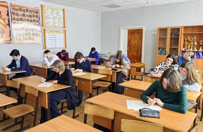 В Теплом прошел районный этап Всероссийской олимпиады школьников «Умники и умницы»