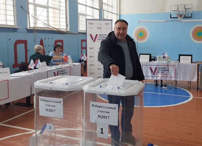 Почетный гражданин Тепло-Огаревского района Андрей Фитисов принял участие в голосовании