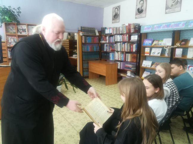 В Теплом встретили День православной книги