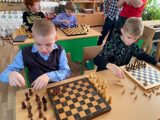 Шах и мат: покровские школьники активно играют в шахматы