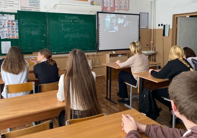 Теплоогаревские школьники присоединились к Уроку мужества «Мы Россия»