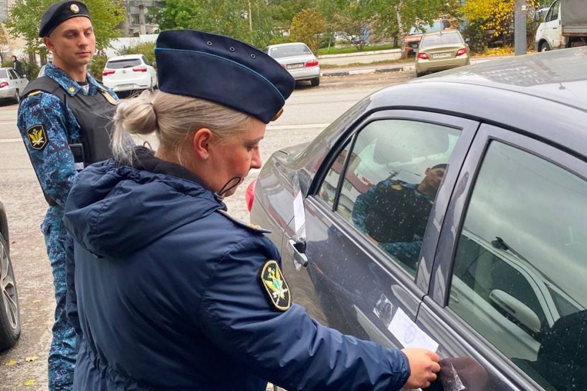 Тульские судебные приставы напоминают: уплата налогов - обязанность каждого