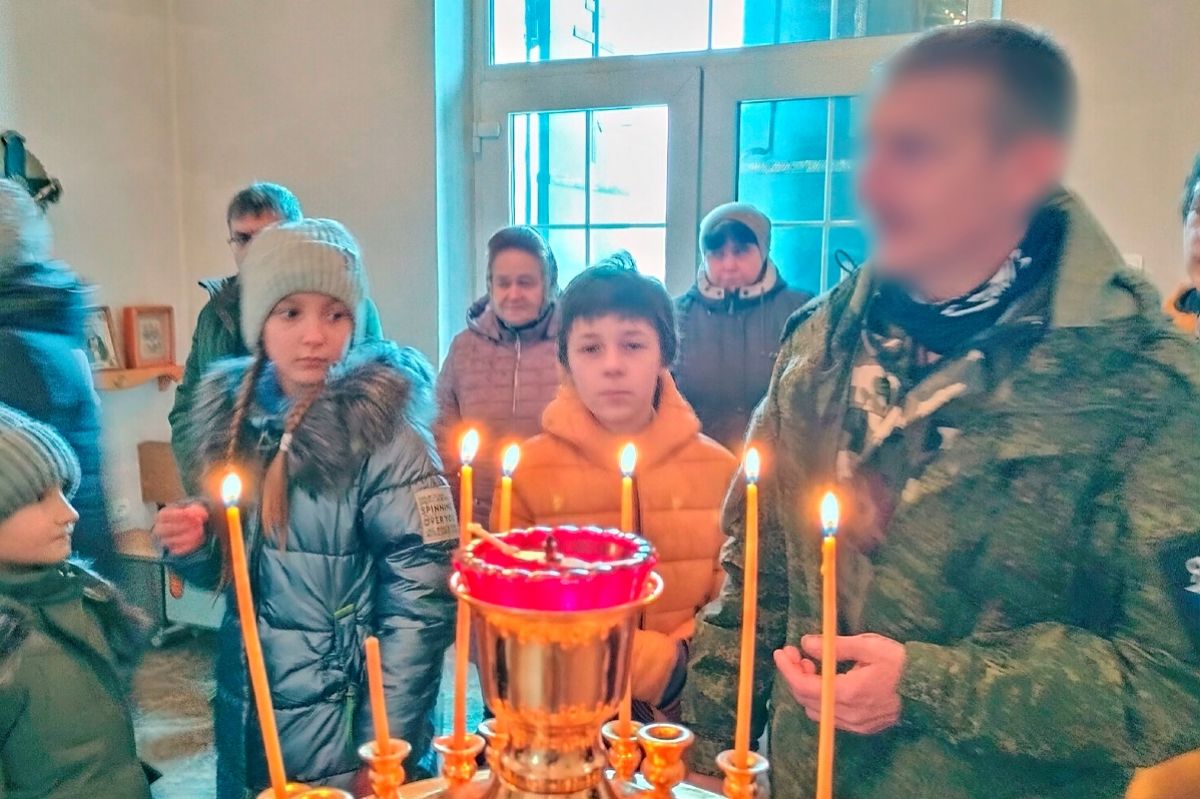 Боец СВО почтил память погибших в годы Великой Отечественной войны