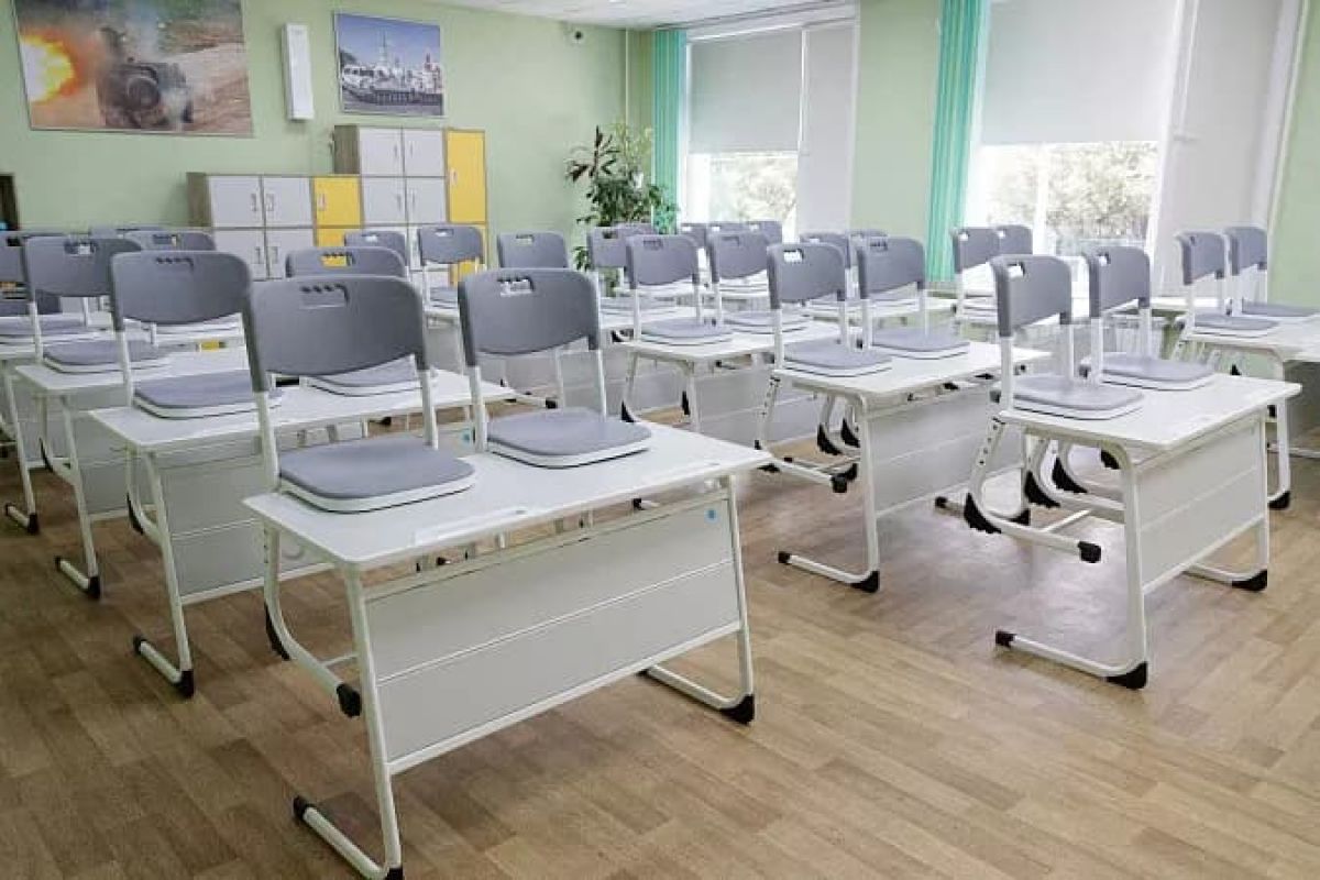 В школах Тульской области обновляют учебные кабинеты для первоклассников