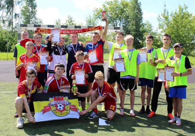 В Теплом завершился турнир по мини-футболу памяти Кости Емельянова