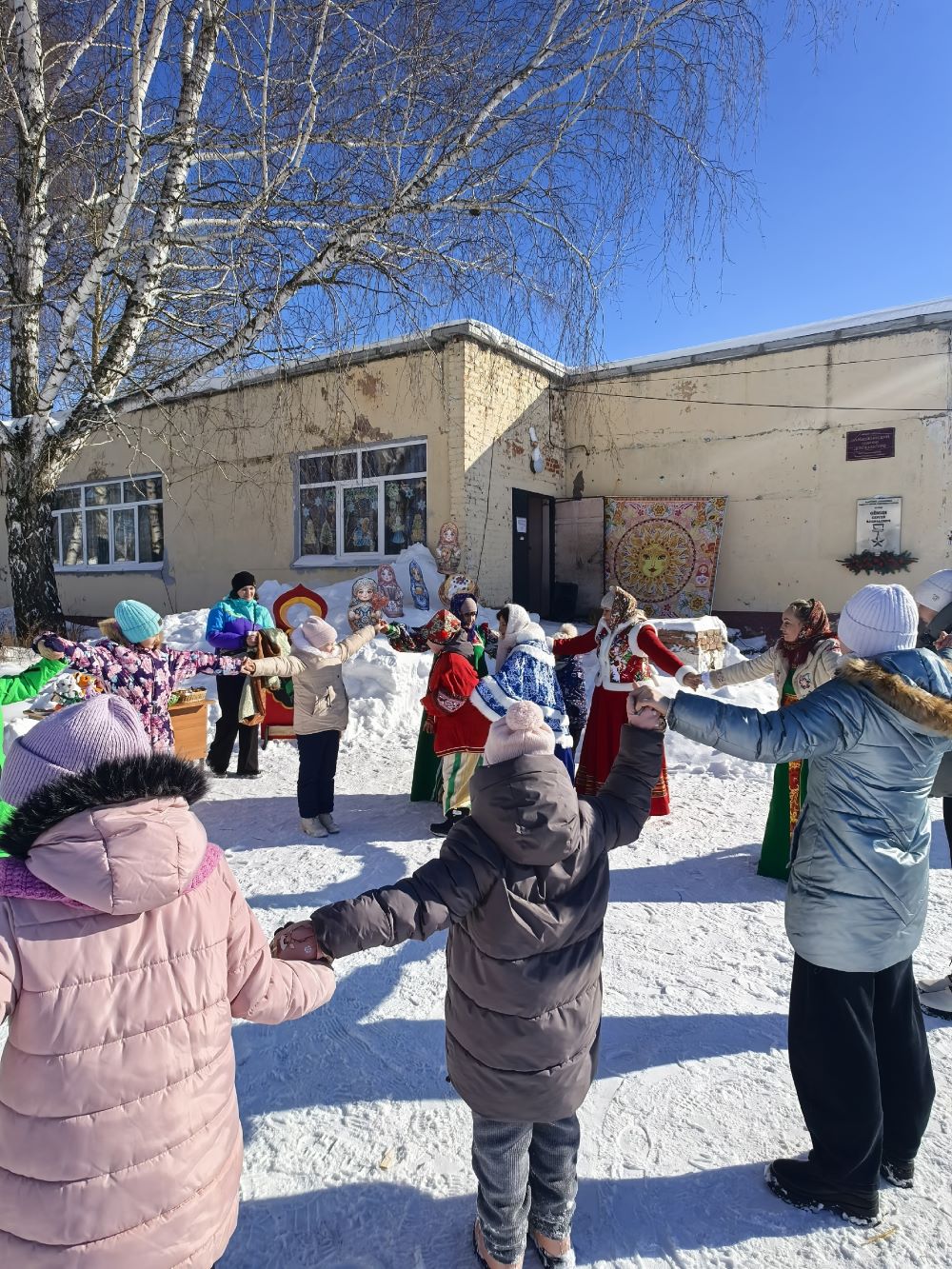 Нарышкинцы одними из первых сожгли чучело Масленицы