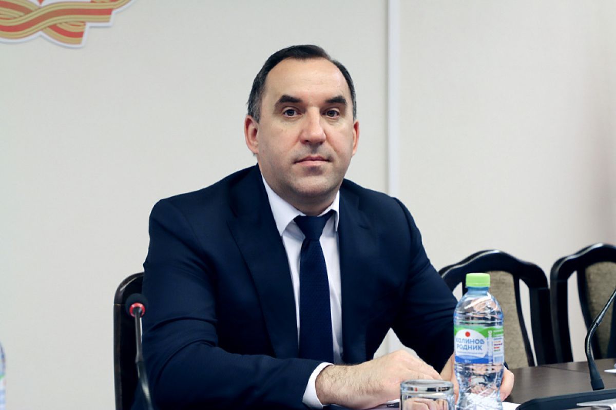 Тульские депутаты поздравляют с праздником воспитателей