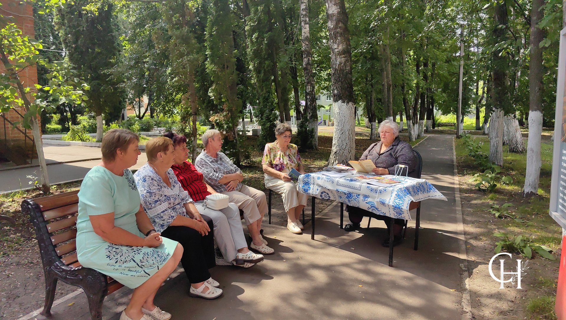 «Летняя веранда» собрала участников клуба «Встреча» Архангельской библиотеки Каменского района «Летняя веранда» собрала участников клуба «Встреча» Архангельской библиотеки Каменского района