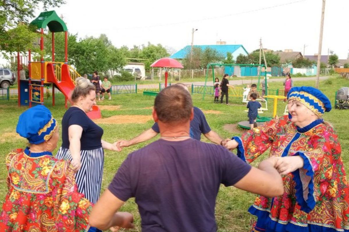 В Каменском районе стартовало «Лето во дворах»