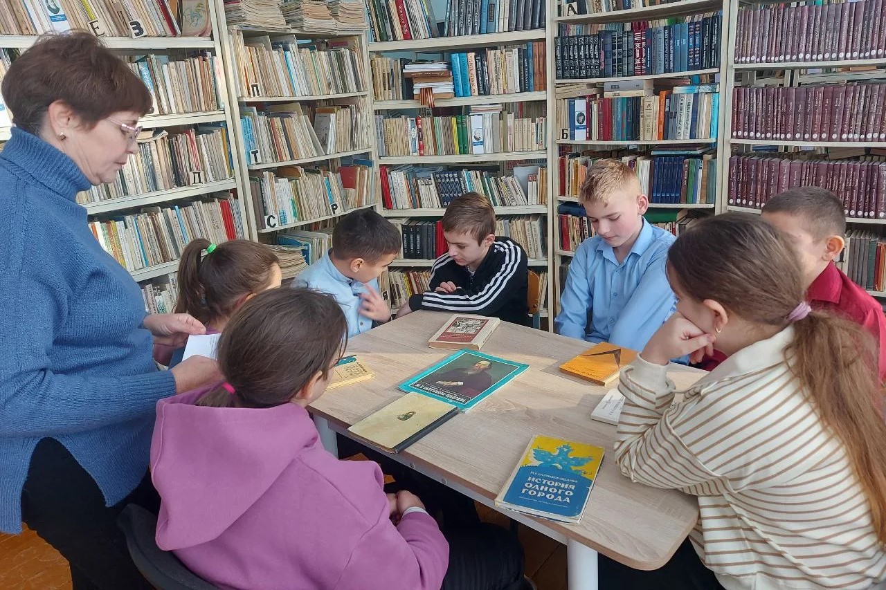 В Галицкой школе прошло познавательное мероприятие, посвященное 200-летию Салтыкова-Щедрина