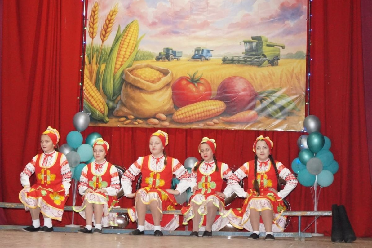 Праздничный концерт прошел в Яблонево