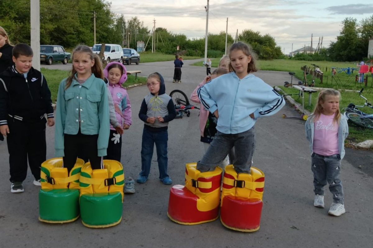 В Новопетровском проект «Лето во дворах» прошел для юных сельчан в спортивном ключе