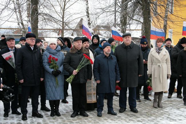 На Аллее мужества города Суворова открыт памятник Александру Васильевичу Суворову.