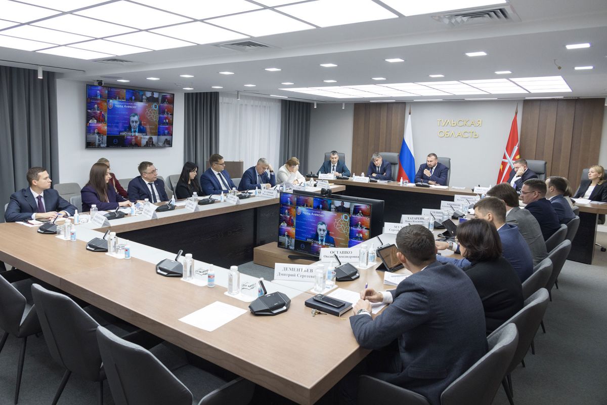 В правительстве Тульской области обсудили реализацию нацпроектов