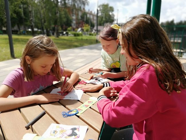 Юные узловчане читают и мастерят в летние каникулы