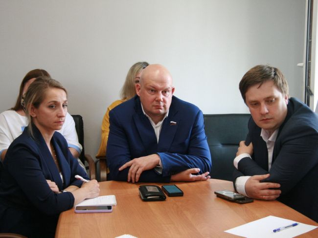Павел Веселов встретился с представителями региональных отделений политических партий