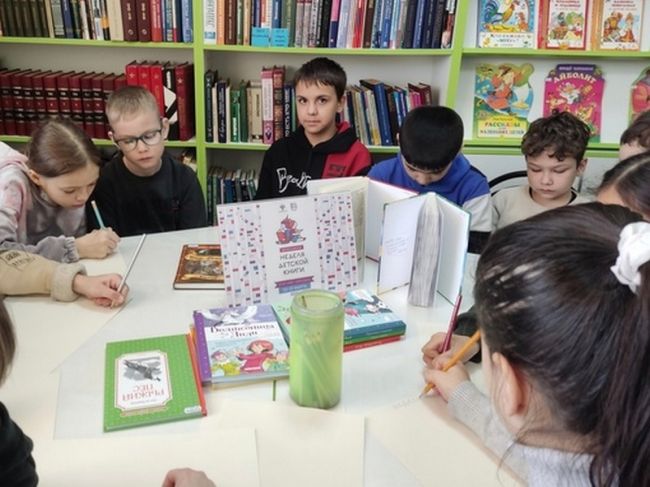 Юные любители чтения собрались в Дубовской детской сельской библиотеке