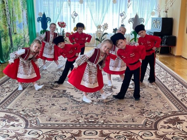 Среди воспитанников детских садов Узловского района продолжается фестиваль детского творчества «Маленькие чудеса-2024»