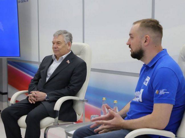 Николай Воробьев встретился с участниками проекта «ПолитСтарт»