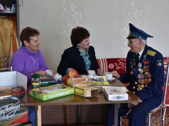 Ветераны Тульской области начали получать подарки ко Дню Победы