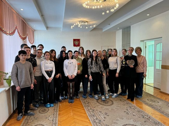 В Узловском отделе ЗАГС прошел День открытых дверей для студентов Тульского областного медицинского колледжа
