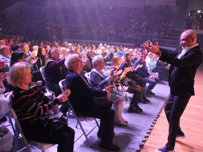 «Мы – Россия»: для женщин Тульской области организован праздничный концерт