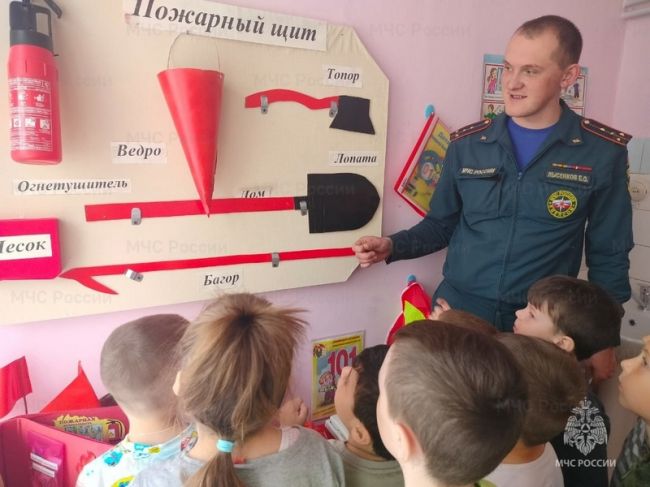 Спасатели Узловского районов провели уроки безопасности для молодого поколения