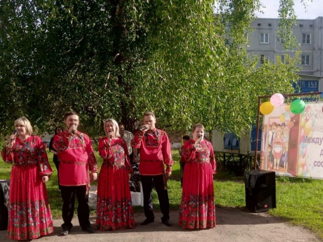 Концертная программа сплотила всех соседей по улице Советская г.Узловая