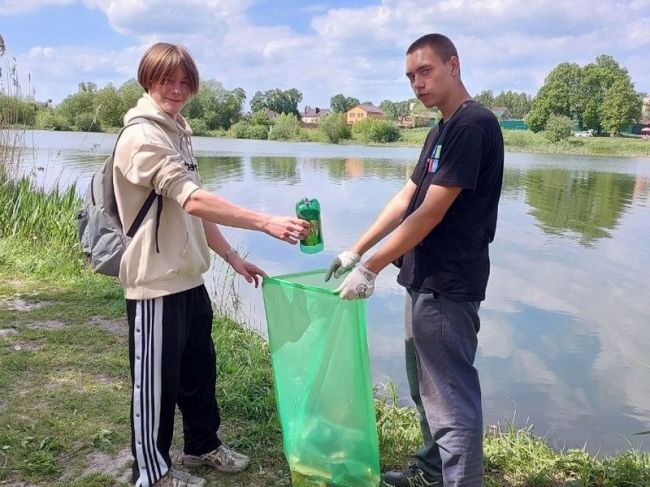Студенты Узловского политехнического колледжа приняли участие в акции «Вода России - берег добрых дел»