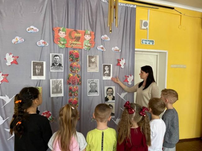 В детских садах Узловского района оформили памятные экспозиции с фотографиям земляков - участников Великой Отечественной войны