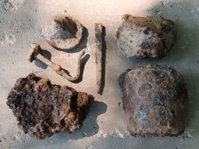 Тульские археологи нашли фрагменты печных изразцов XVIII века