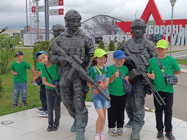 Узловские школьники побывали в музее обороны Тулы