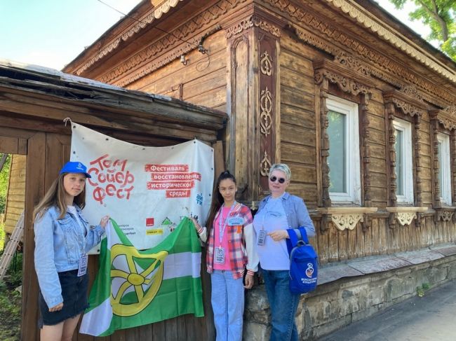 Узловские волонтеры помогают сохранять историческое наследие в Туле