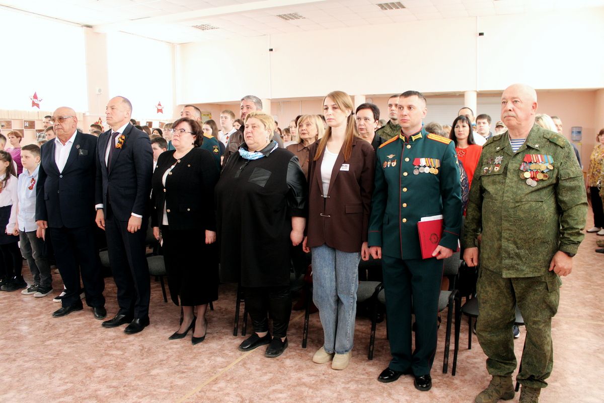 В Узловском районе увековечили память Героя России Богдана Рожкова