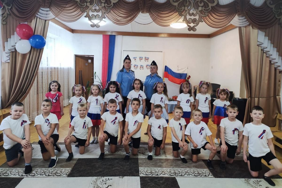 Сотрудники узловского отделения судебных приставов провели мероприятие для юных узловчан