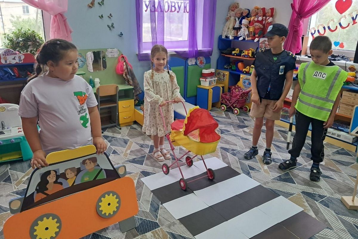 Узловские дошкольники узнали, когда появился первый светофор и какие бывают виды светофоров Узловские дошкольники узнали, когда появился первый светофор и какие бывают виды светофоров