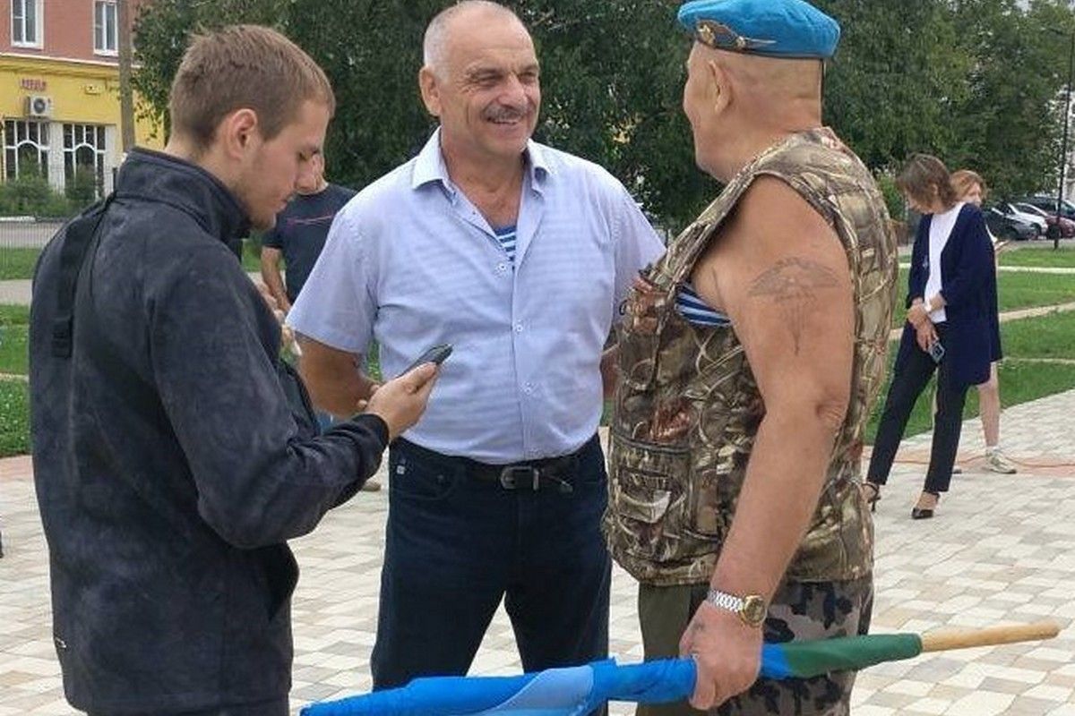 Петр Семенченко: «Десантники всегда были и есть на передовой» Петр Семенченко: «Десантники всегда были и есть на передовой»