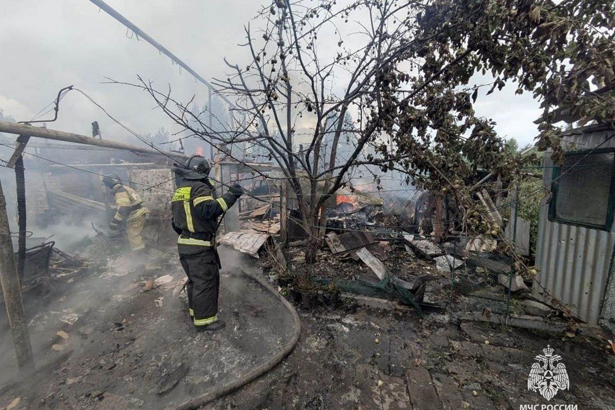 Узловские огнеборцы ликвидировали пожар в деревне Волково