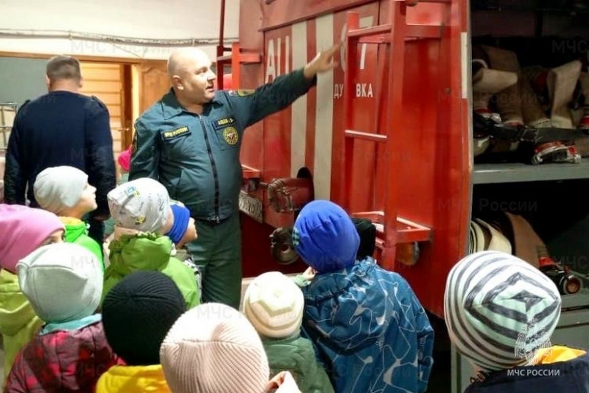 Узловские малыши узнали о профессии отважных огнеборцев