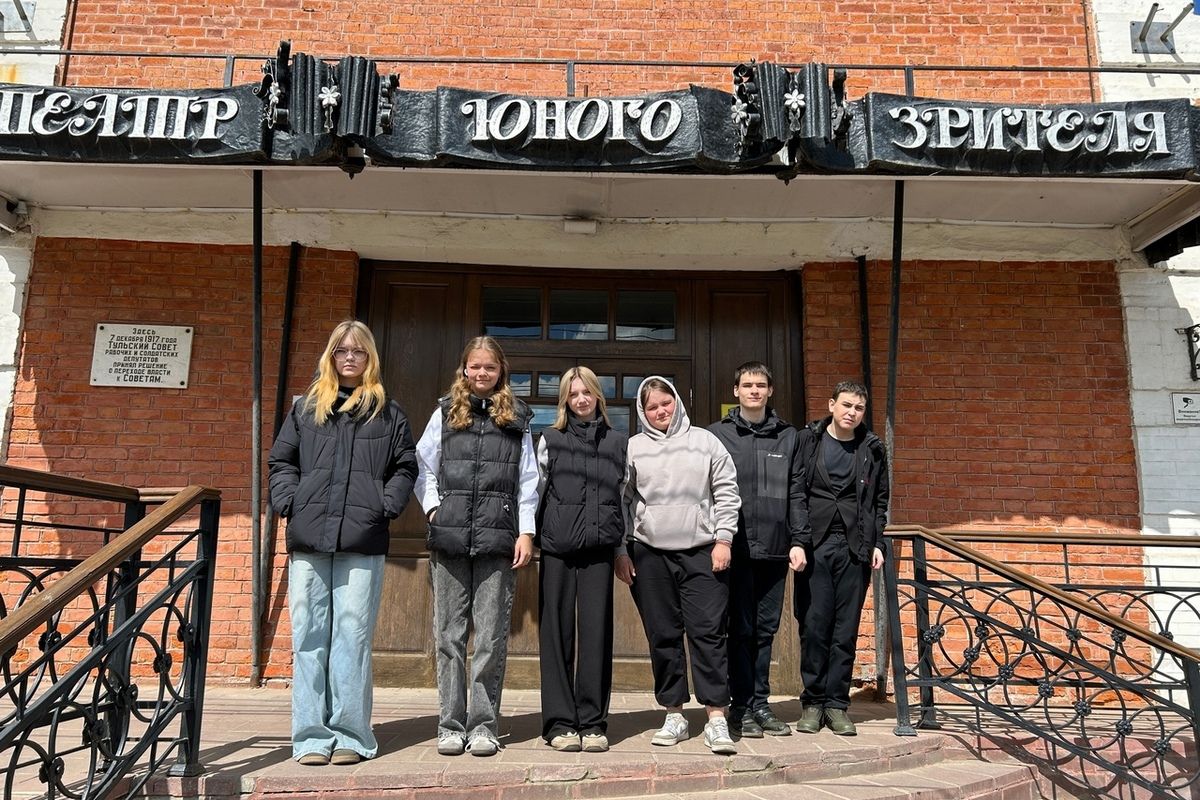 «Завтра была война»: спектакль, который тронул сердца узловчан «Завтра была война»: спектакль, который тронул сердца узловчан