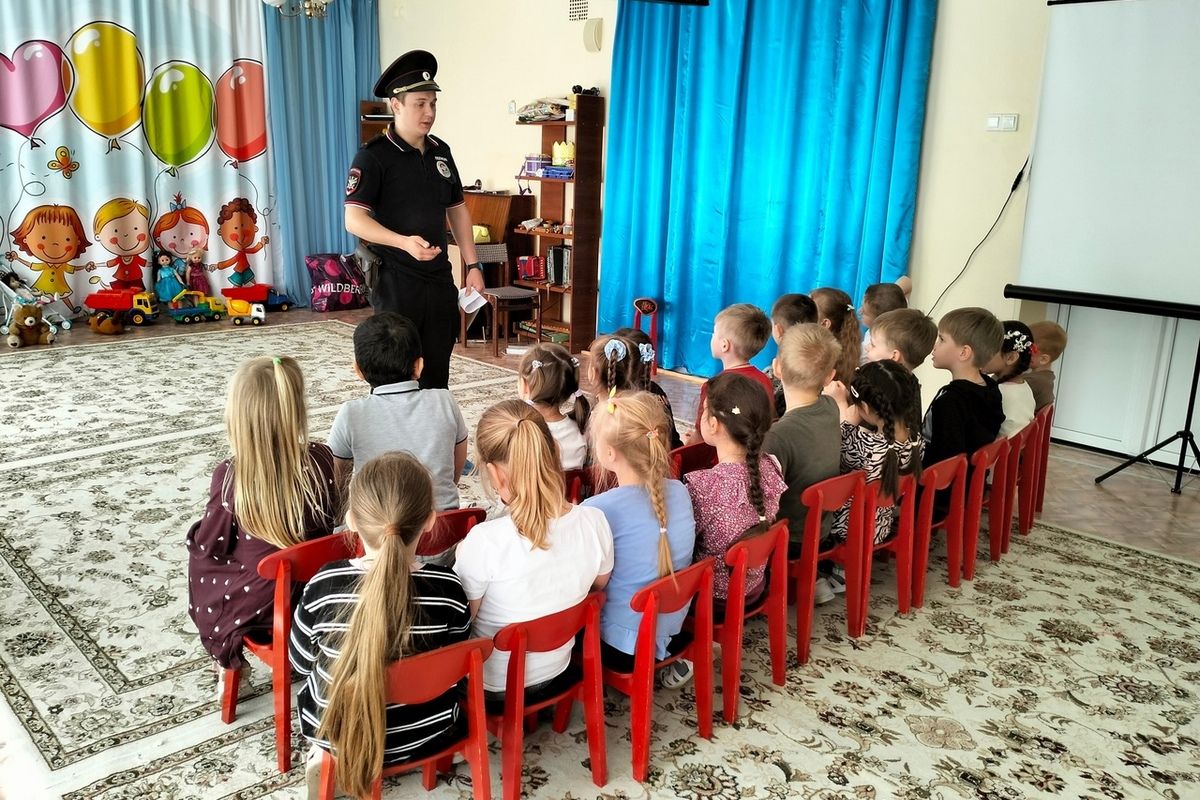 Узловским дошкольникам напомнили основные причины несчастных случаев на железной дороге