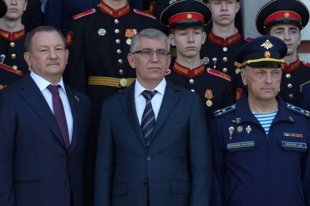Михаил Борщев - суворовцам: Желаю смело шагать к своей мечте! Михаил Борщев - суворовцам: Желаю смело шагать к своей мечте!